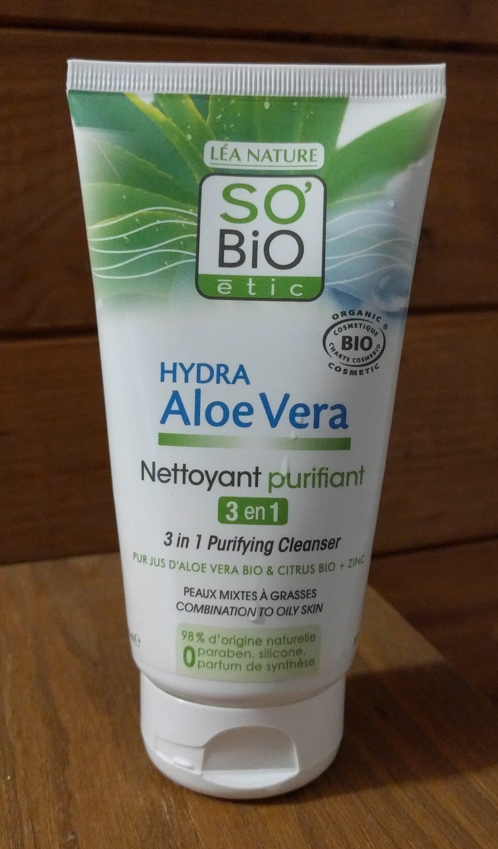 Hydra aloe vera